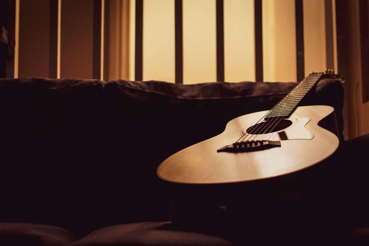 thumbnail for Acoustic Guitar String Gauges (2026): Chart & How to Choose