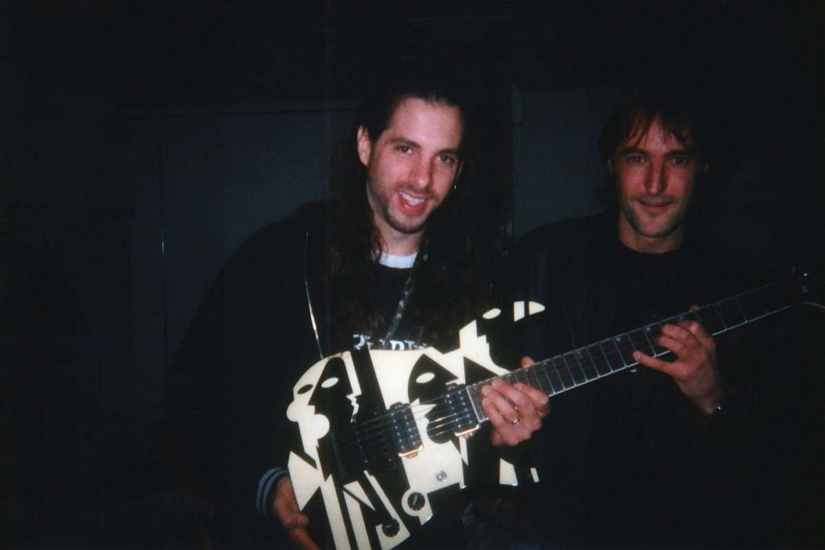 Gert Nijboer and John Petrucci with the JPM100 P3, IJsselhallen Zwolle, 11 November 1999