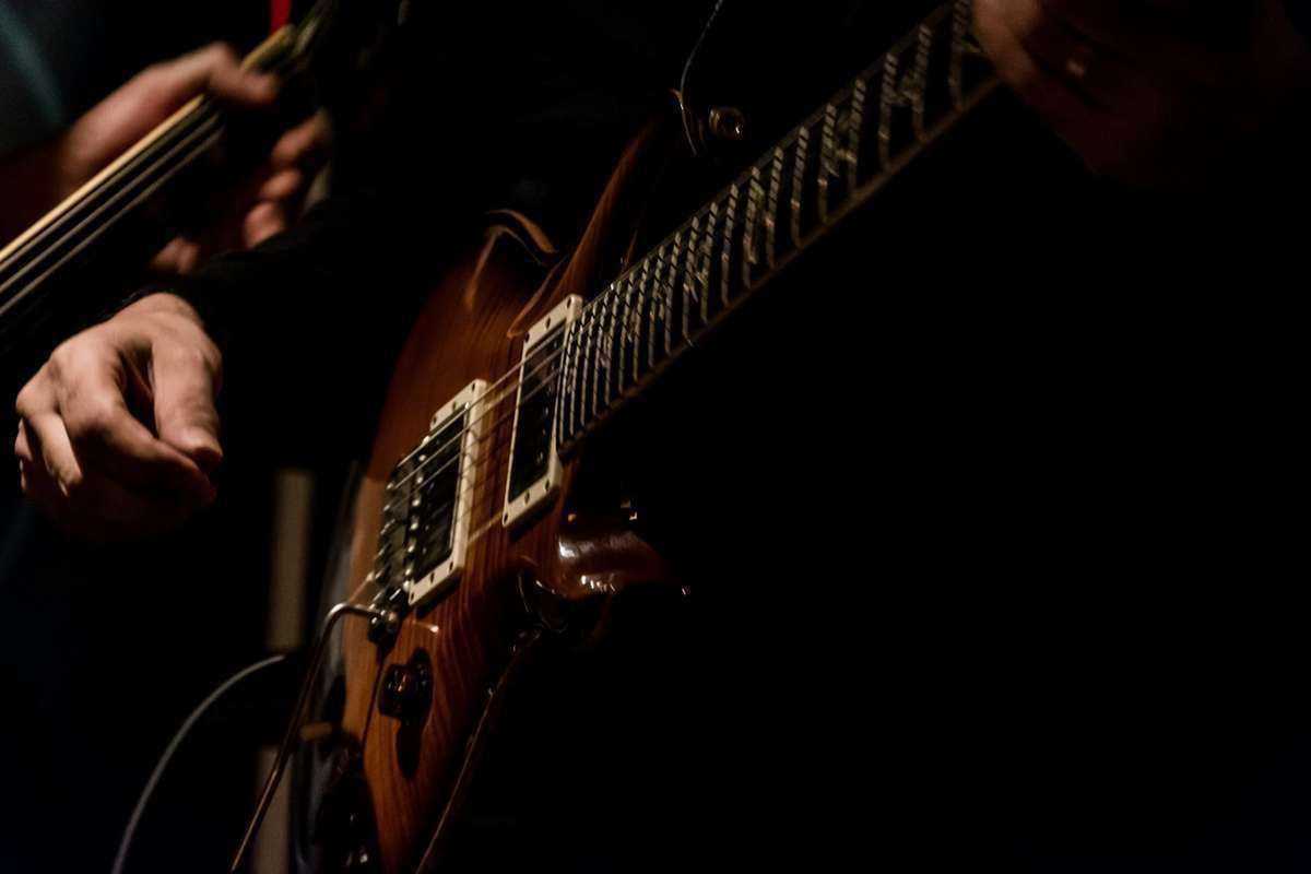 featured image thumbnail for post Best Strings for a PRS: Gauge & Material Guide for Every Model