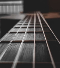 featured image thumbnail for post Guitar Fret Buzz: Causes, Fixes, and a Step-by-Step Diagnostic Guide